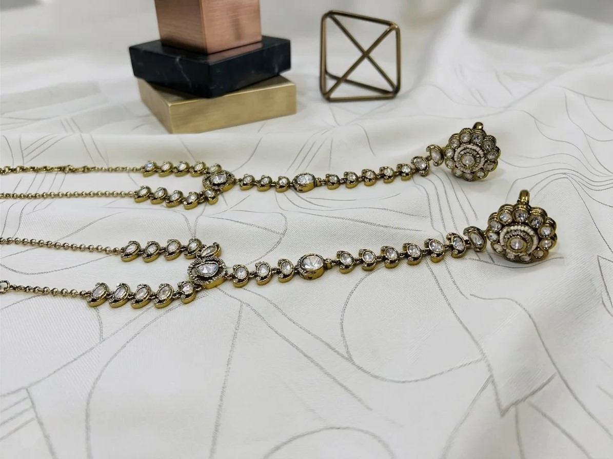 Antique Gold Polki Hathphool